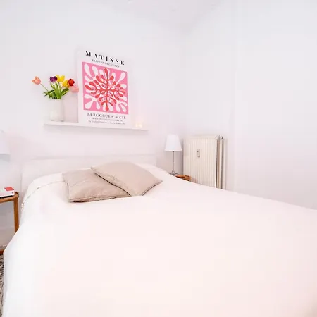 Daire Hideaway With Terrace *