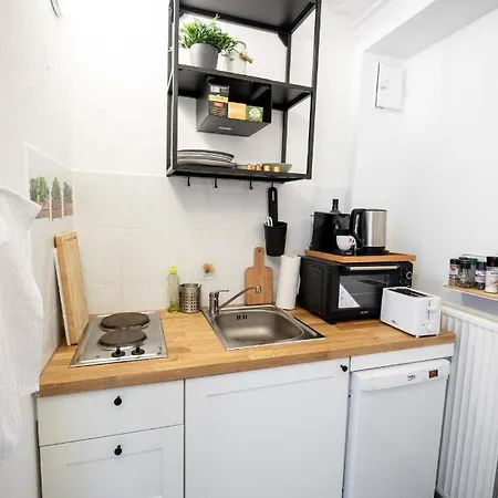 דירה Hideaway With Terrace ברלין