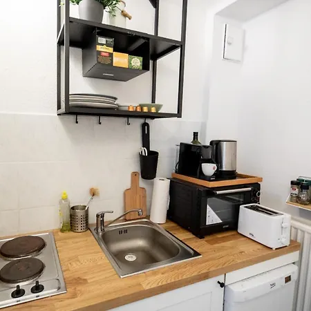 Hideaway With Terrace Daire Berlin